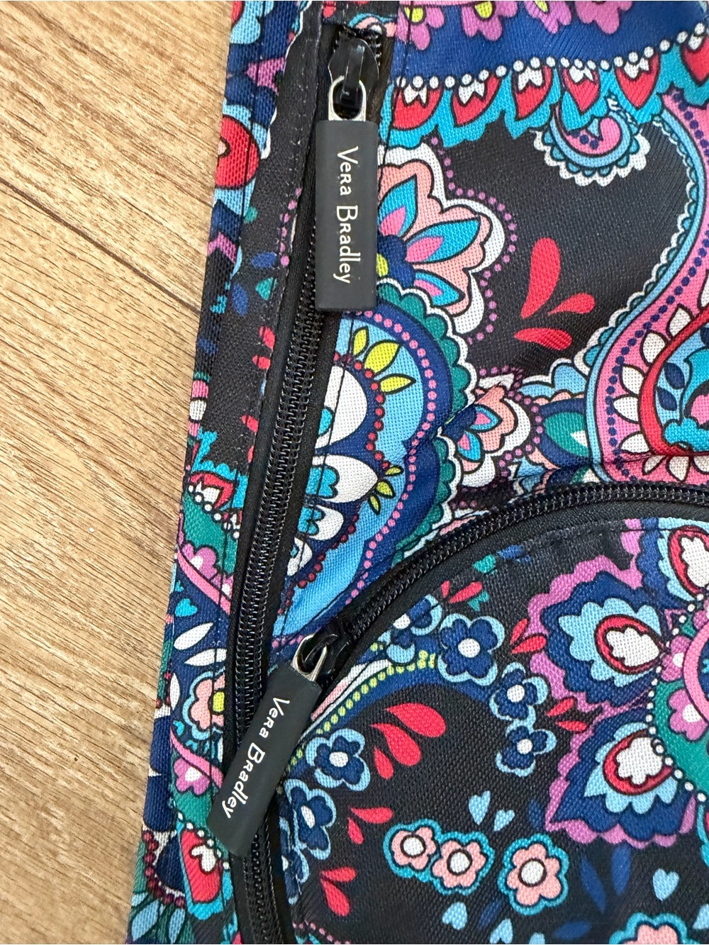 Vera Bradley Sling Backpack Crossbody Bag‎ Floral Paisley Black Multicolor 27612 - Picture 3 of 8